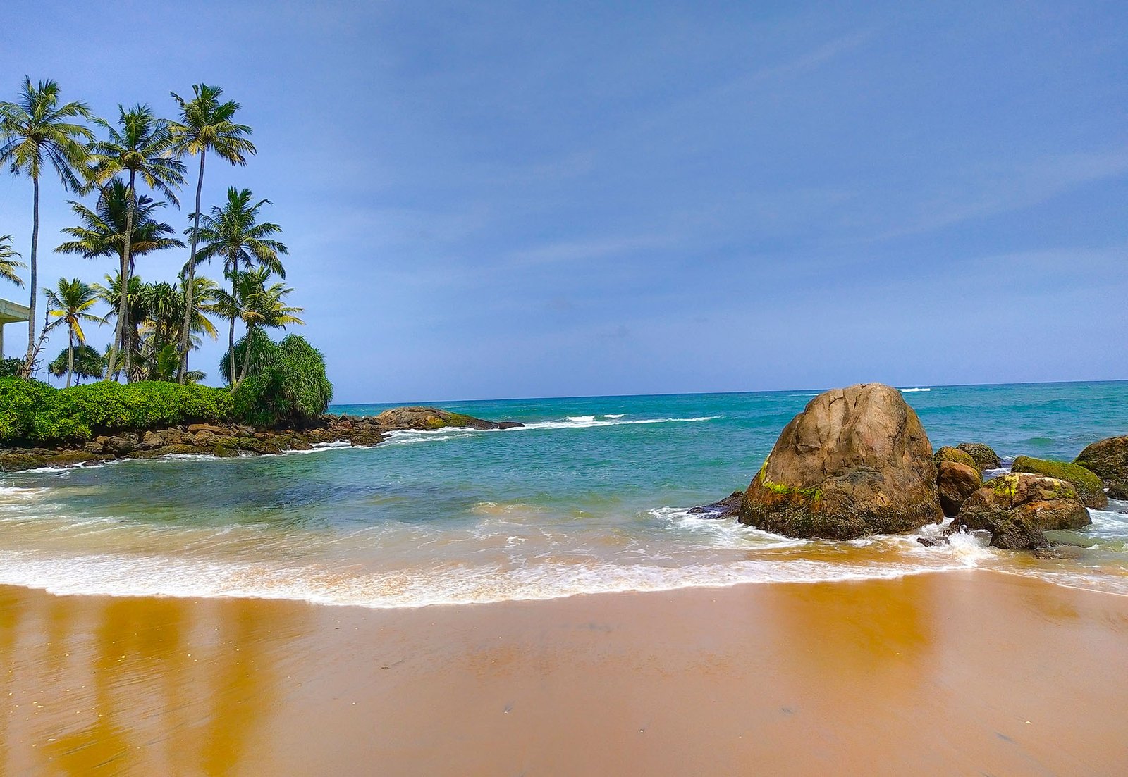 mount-lavinia-beach-colombo